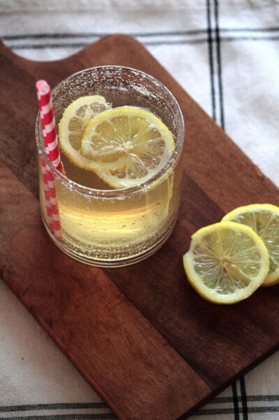 Dark &amp; Stormy (with Ginger Ale)