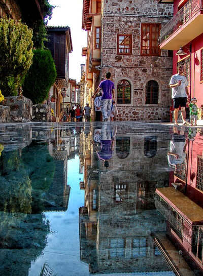 土耳其伊斯坦布尔，石镜