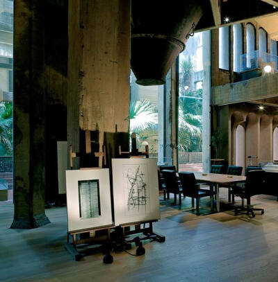 西班牙建筑师 RICARDO BOFILL水泥厂改造住宅