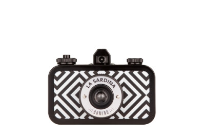 La Sardina Camera - Domino 纯粹的黑与白之美，快来与典雅的 Domino 相机打招呼吧！