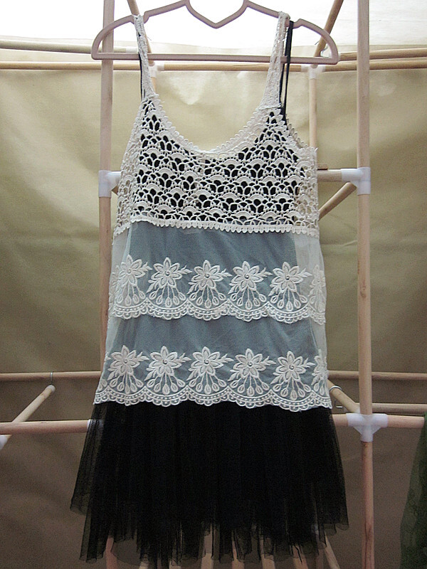 全绣花镂空蕾丝 背心