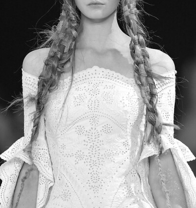 Alexander McQueen s/s 2011