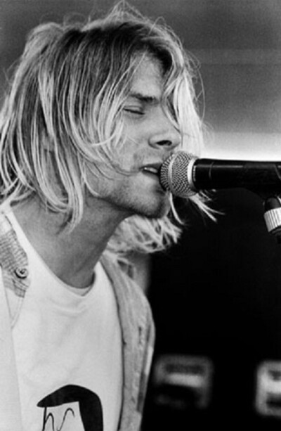 DO U LOVE Kurt Cobain ?