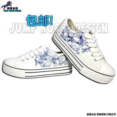 http://item.taobao.com/item.htm?id=10197256986包邮厚底鞋.能增高又不夸张.寓意：金玉满堂（金鱼满堂）青花瓷图案源远流长素雅大方，极具中国风