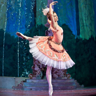 Alexandra Timofeyeva in Le Pavillion d&#8217;Armide. Photo (c) Nikolay Krusser.