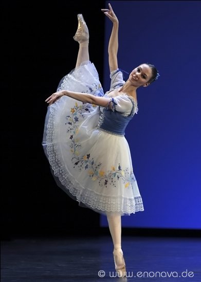 Ludmila Konovalova in the Flower Festival in Genzano. Photo (c) Enrico Nawrath.