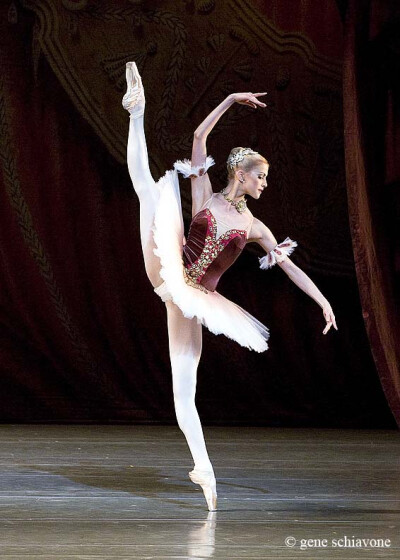 Alina Somova in the Paquita Grand Pas. Photo by Gene Schiavone.