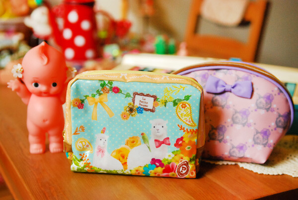 日本制 la petite poupee 防水布化妆袋