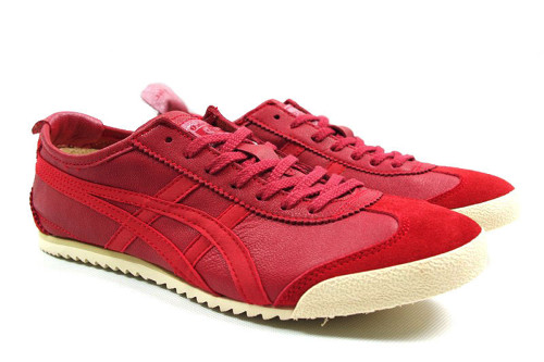 Onitsuka Tiger羊皮男鞋。纯羊皮制作，脚感极佳，贴合脚型。轻便的鞋款。艳丽的红色，适合周末party穿着，跳整晚也不累。