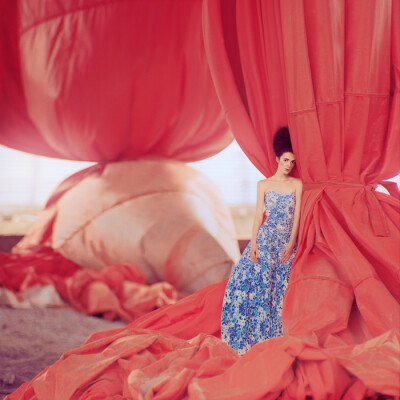 red by *oprisco on deviantART