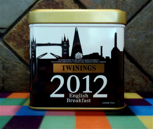 川宁早餐叶茶伦敦2012奥运纪念版。英国川宁(TWININGS)公司为2012年伦敦市举办奥运会而发布的最新限量纪念版。铁罐100克装，叶茶(LOOSE TEA)，英国原装正品，罐身上的伦敦地标剪影你能认出几个？