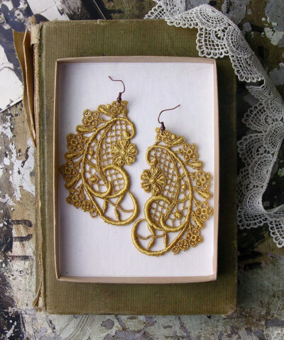 lace earrings -MAYLIS-