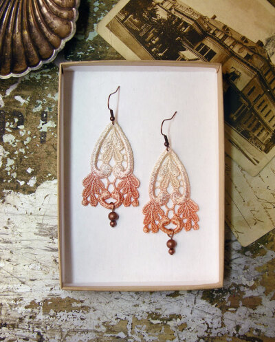 lace earrings -REINI-