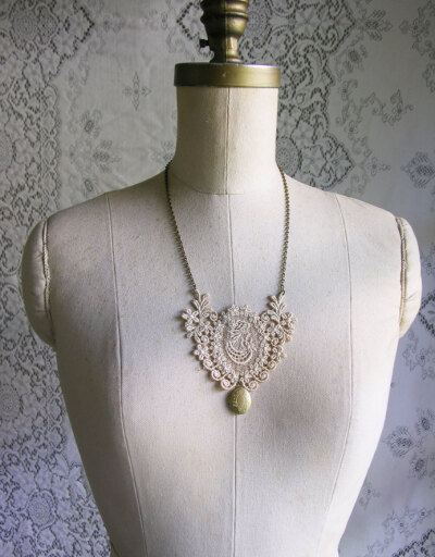 lace locket necklace -CAMEO-