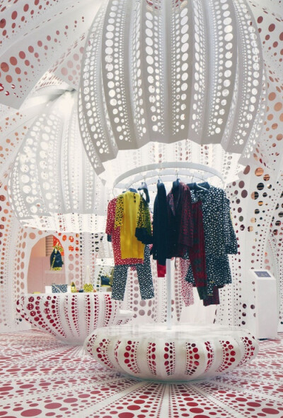 Louis Vuitton x Yayoi Kusama Concept Shop