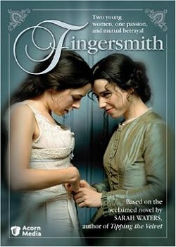 《指匠情挑》 根据莎拉·沃特斯同名小说《Fingersmith》改编而成。 在伦敦郊区的一个大庄园内，居住着李先生和他的外甥女莫德（Elaine Cassidy饰），李先生性格乖戾，驱使莫德终日在图书室里整理和朗读藏书。可怜的姑娘从小到大都未踏出过庄园一步，过着暗无天日的生活。 某日，一位陌生人的闯入给莫德干涸已久的心灵带来生机，他就是来教莫德画画的瑞弗士（Rupert Evans饰），可天知道，瑞弗士的真实身份竟然是一个贼，他听说莫德有4万英镑的嫁奁，便想出骗婚这条生财之道。 为了确保成功，瑞弗士又找来盗窃团伙里的苏（Sally Hawkins饰）打下手，经过安排，苏成为莫德的贴