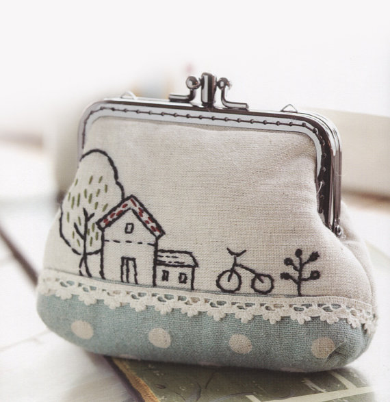 Clutch Coin purse cosmetic Bag Handbag Wallet hand embroidery stitch sewing applique patchwork quilt PDF E Patterns