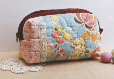 How to make tutorial vintage flower cosmetic bag purse fabric sewing quilt patchwork applique cotton linen pdf pattern e patterns ebook