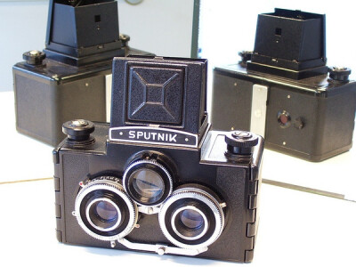 Stereo reflex camera for 6x13cm stereo pairs on 120 rollfilm bakelite body made in U.S.S.R. c1955