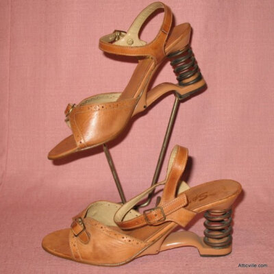 RESERVED Vintage NOS dead stock 1970s 70s silver spring coil wedge high heel shoe in tan leather with ankle strap and open buckle toe hippie hippy Boho.US Size 7