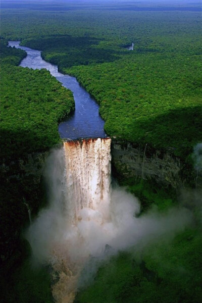 凯厄图尔瀑布(Kaieteur Falls)"