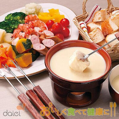 （48）チーズフォンデュ。奶酪锅。調理時間：20分。热量：677kcal。塩分：4g，（法语：Fondue au fromage）是一种瑞士火锅