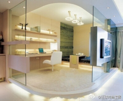 隔离出来的小书房AND会客厅很别致~~