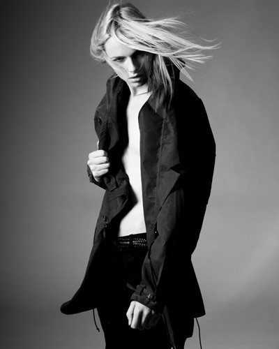 Andrej Pejic(安德烈·皮吉斯)..就不告诉你这货是纯爷们！！