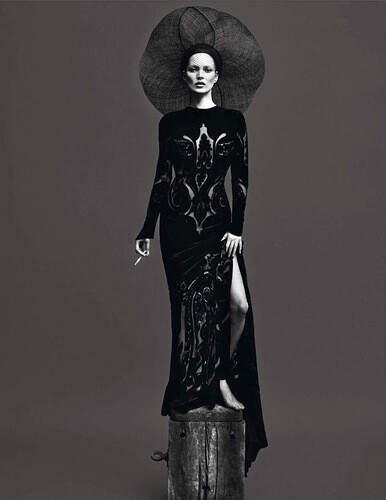 kate moss and saskia de brauw by mert and marcus for vogue paris september 2012、小馒头、FASHION