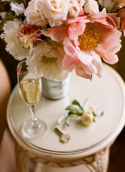 Pink Peony Centerpiece Boutonniere Champagne 香槟