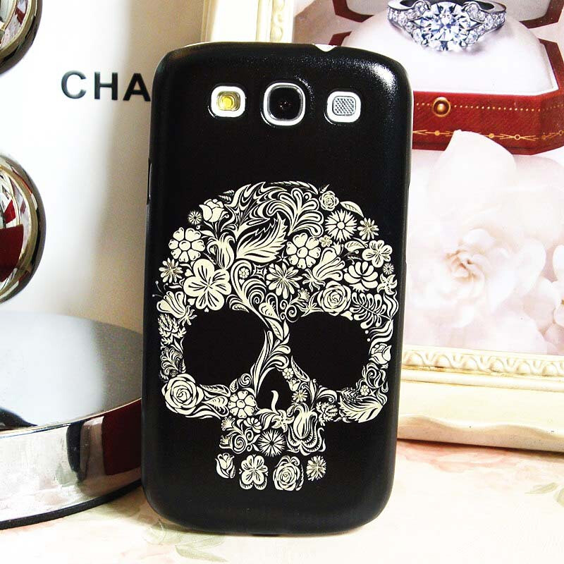 最近刚买9300，好看的手机壳儿很少，更别提骷髅了~ 找到了很幸运昂！