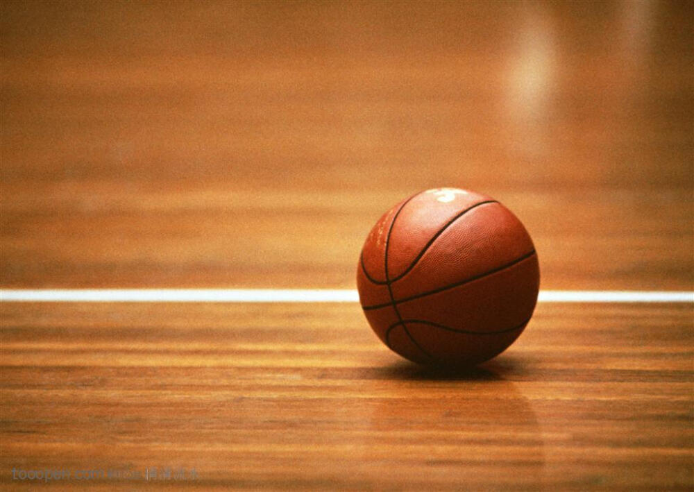 体育运动-地板上的篮球