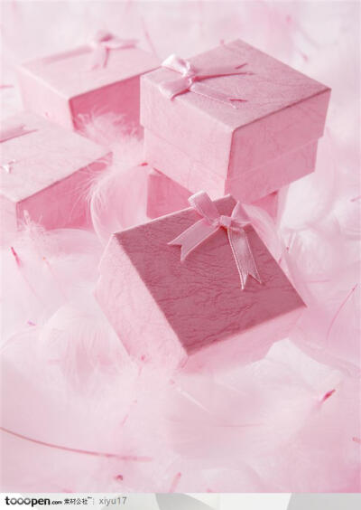 结婚物语-粉色的礼盒生活百科图片素材
