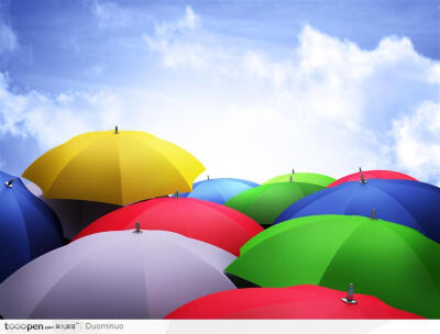 蓝天白云下五颜六色的雨伞生活百科图片素材