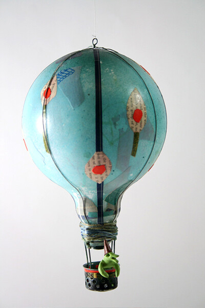 旧灯泡做的热气球