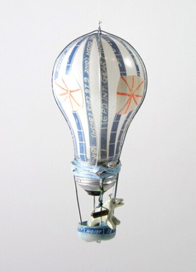 旧灯泡做的热气球