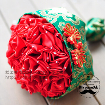 中式浪漫，红色捧花~