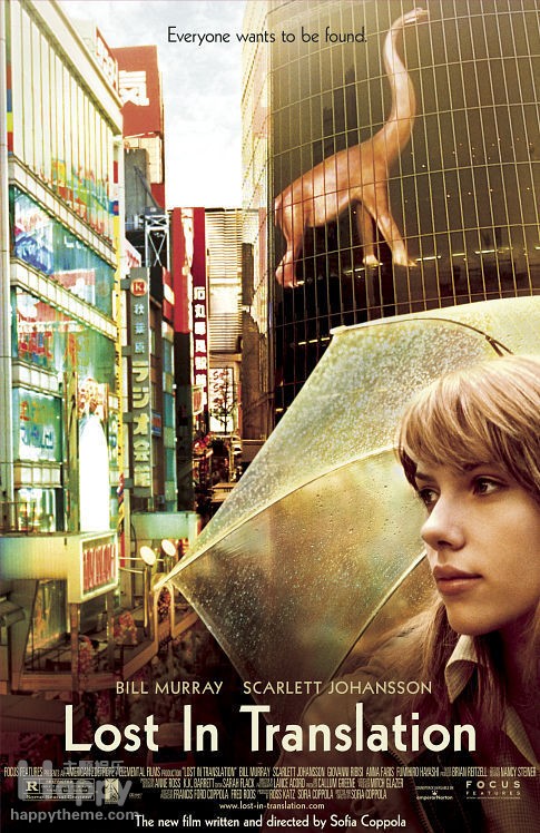 《迷失东京》(Lost in Translation)爱情，不用解释。淡淡的感觉。Scarlett的美，Bill的成熟，故事的发展，他们的遇见。一切本该Whisky一般浓烈的都因为他们的不快乐，和内心深处的寂寞变得清淡如水。一切都没有什么。两个寂寞的人，对生活厌倦的人，在午夜的酒吧看到了彼此，书写了故事，再各自找回了希望。一切都那么顺理成章的样子。只一个眼神，就什么都明了了。爱情，有时候就是这样吧。http://v.pps.tv/play_31K1LS.html