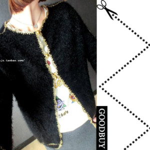 宫廷风的一款开衫 马海毛的料子别提多舒服的啦  2个颜色自己都灰常的喜欢的那种的哦  搭配宫廷裙啥的很好看的说  做工可以看得出很精致的感觉 金边的锁边 很细腻的感觉  推荐啦 很喜欢的一款~