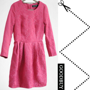 袖子是有点9分袖款式的  请亲们测量好袖长！