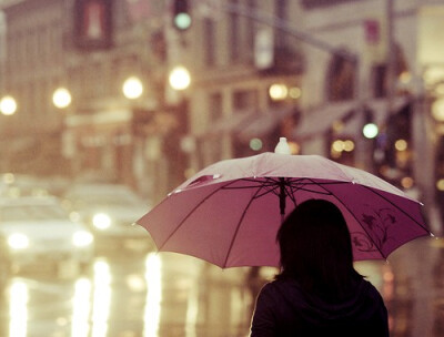 雨·伞（可惜图太小）