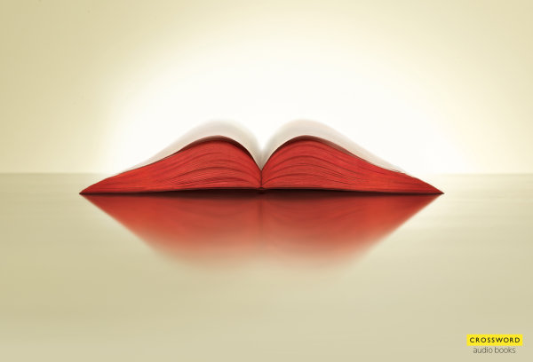 用不会说话的平面广告，如何表现“有声读物”？奥美这招可以借鉴——利用视觉上的小把戏，摊开的书与倒影合起来看，像极了两片红唇。有否听到婉转悠扬的念书声呢？