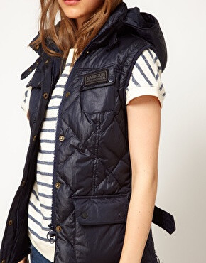 Image 3 of Barbour Nation Down Quilted Gilet in Navy