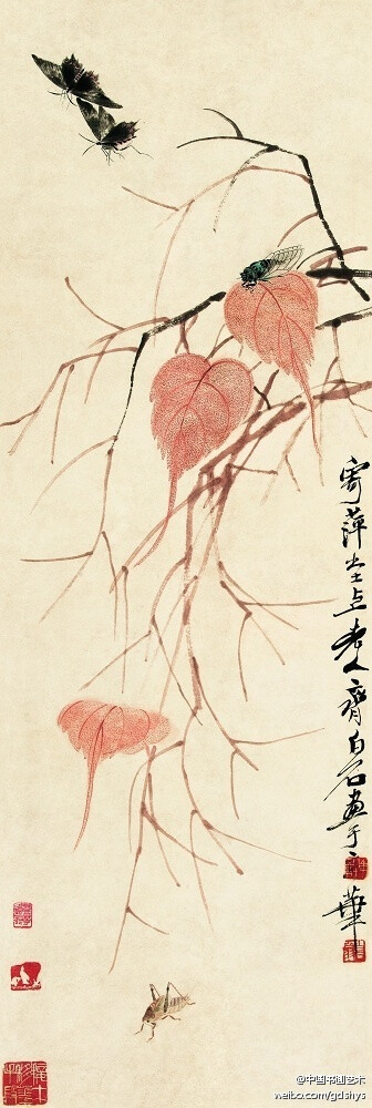 齐白石 《秋虫双蝶》--- 花卉草虫是齐白石的“绝活”，以工笔画虫，粗笔写花草。画作中经常是以最精致的手段刻画草虫，同时以最简约的方式挥写花卉，形成粗与细、虚与实的强烈视觉对比，造成极工与真放的画面形式。