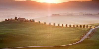 摄影师Marcin Sobas作品：Morning in Val d’Orcia（奥尔恰谷的清晨）..