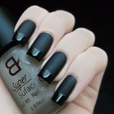 Matte with shine tips