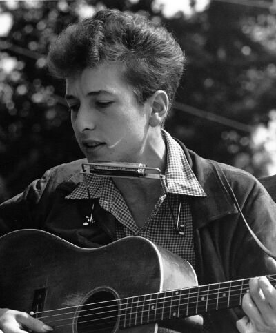 Civil Rights March on Washington, D.C. [Entertainment: closeup view of vocalists Joan Baez and Bob Dylan.], 08/28/1963