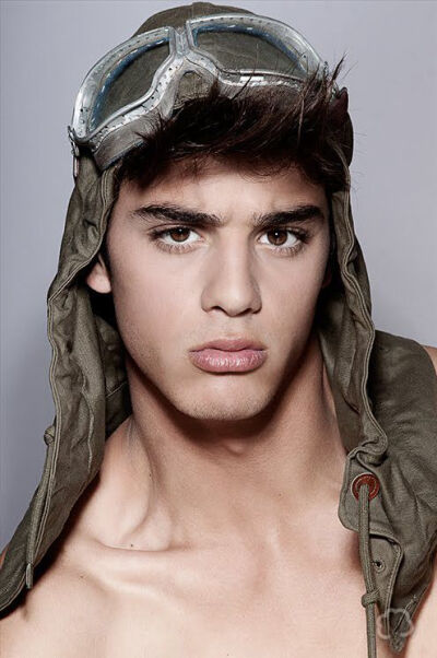 男模Scott Gardner