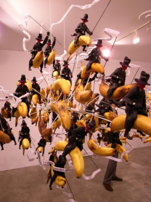 香蕉装置，  Banana Riders  Gilles Barbier, exposition Galerie Georges-Philippe et Nathalie Vallois, Paris.