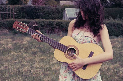 拿着我的吉他你的旋律